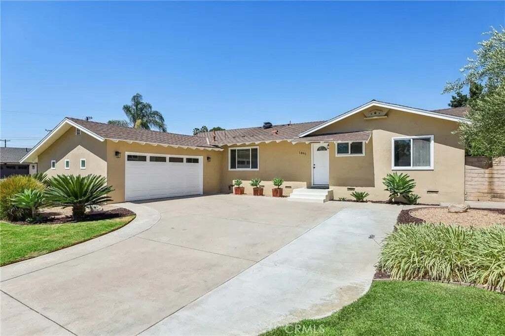 House in Tustin, California, United States 1 - 18698319