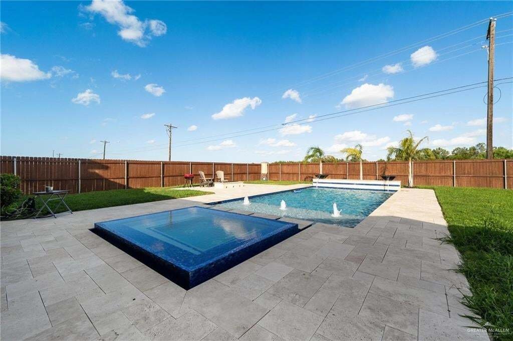 House in Harlingen, Texas, United States 5 - 18696841
