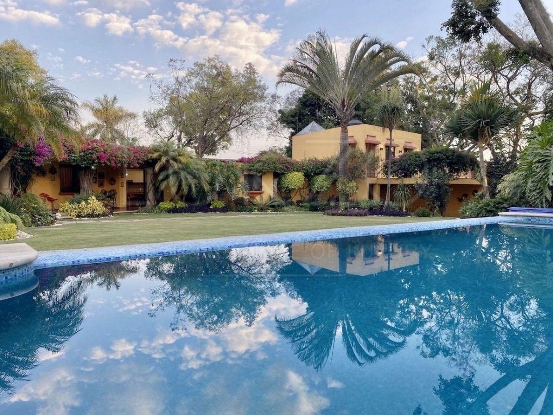 House in Cuernavaca, Morelos, Mexico 1 - 18696359