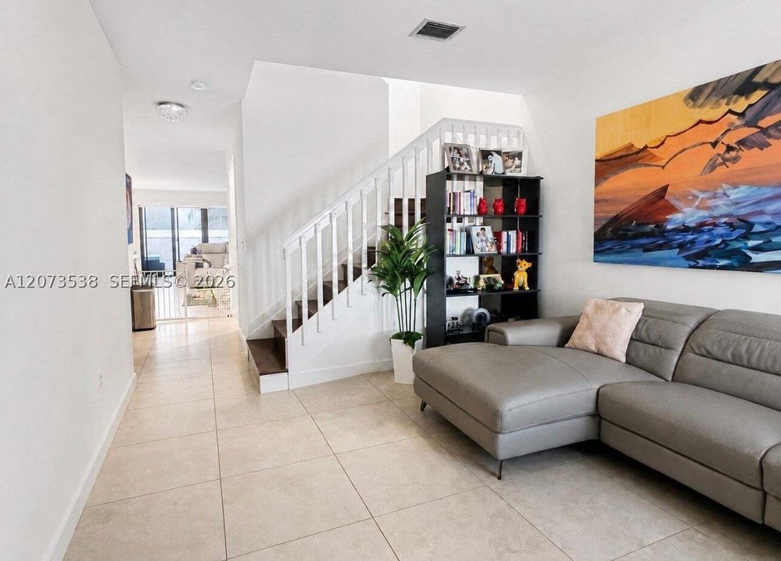 Townhouse en Doral, Florida, Estados Unidos 2 - 18697313