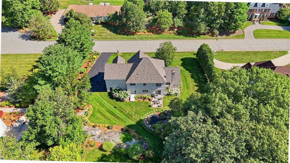 House in Lincoln, Rhode Island, United States 4 - 18184827