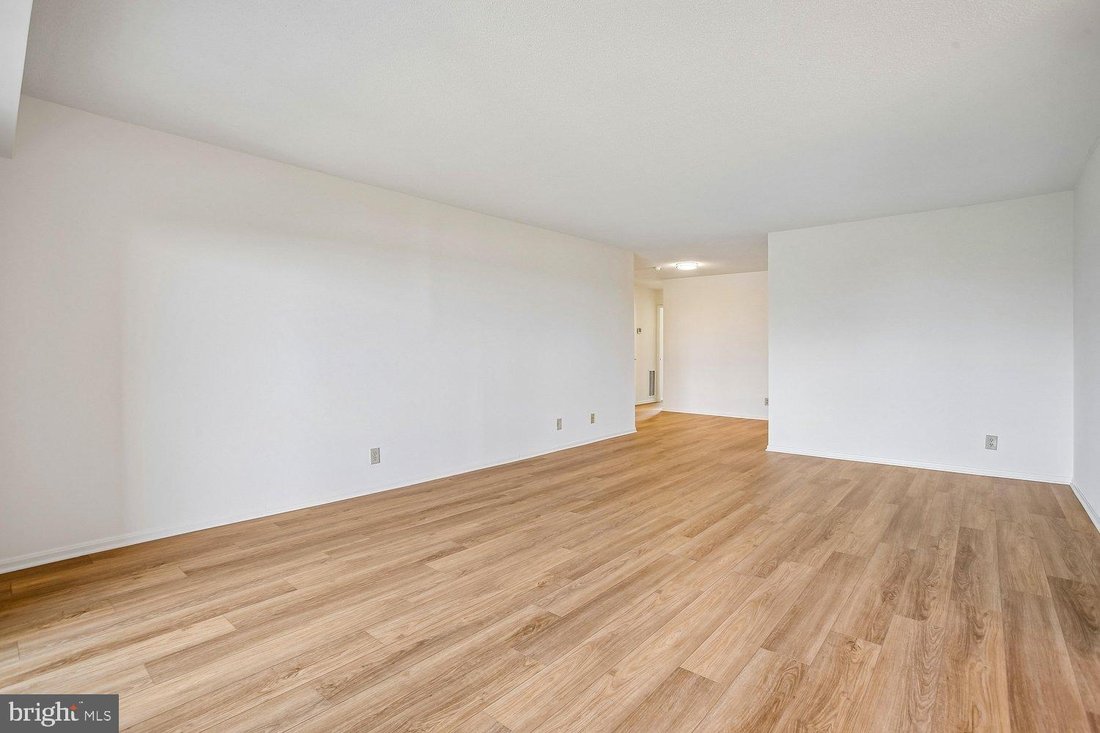 Condo in McLean, Virginia, United States 5 - 18699187