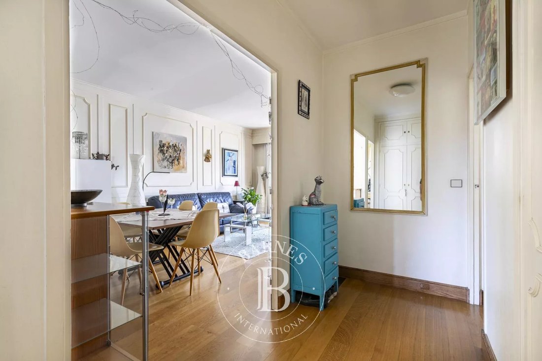 Apartment in Emeriau-Zola, Paris 15e Arrondissement, Paris 4 - 18695916