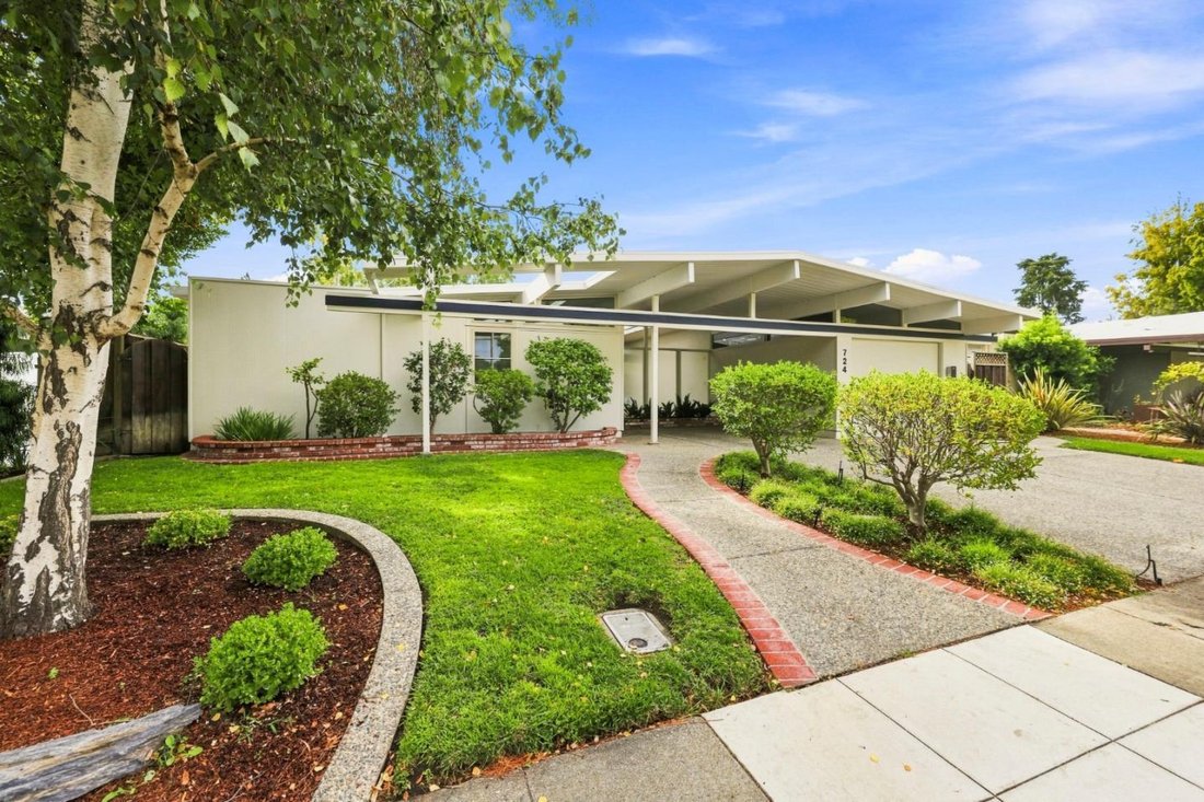 House in East Palo Alto, California, United States 1 - 18697945