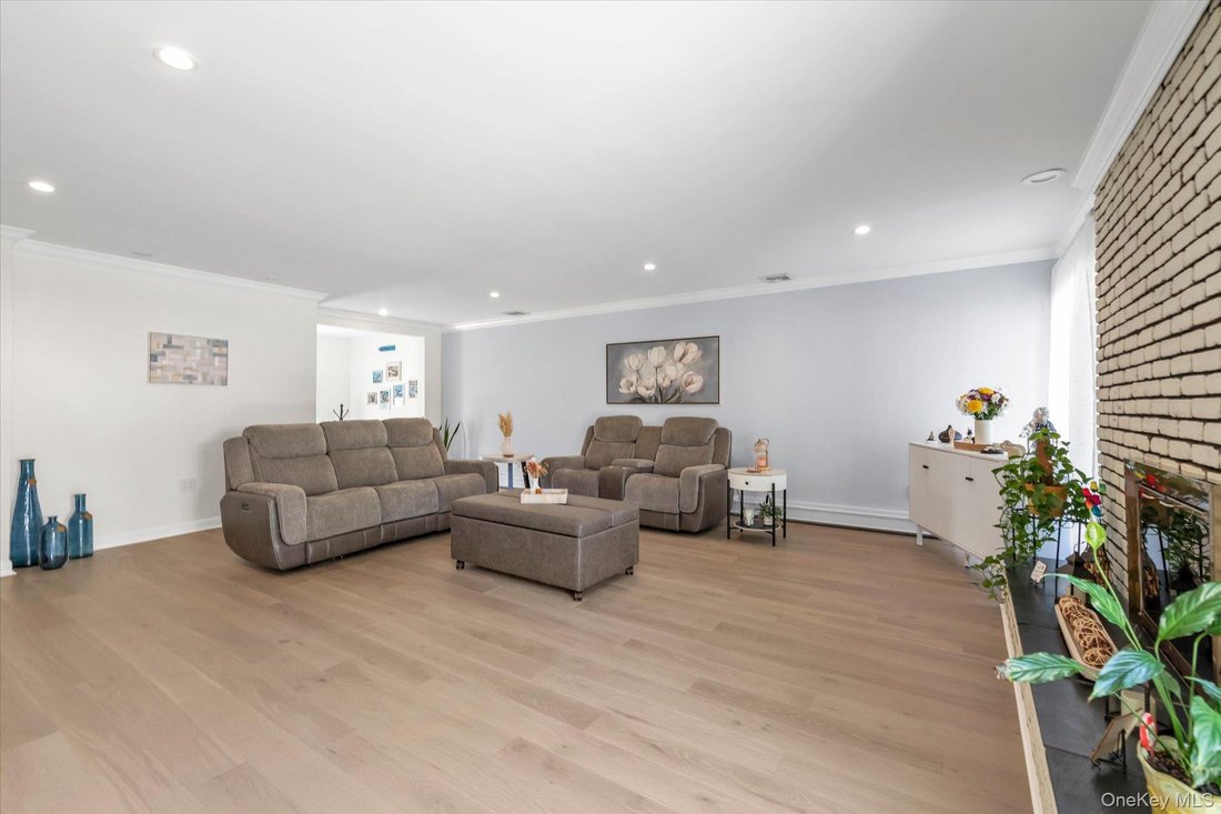 House in West Hempstead, New York, United States 3 - 18698902