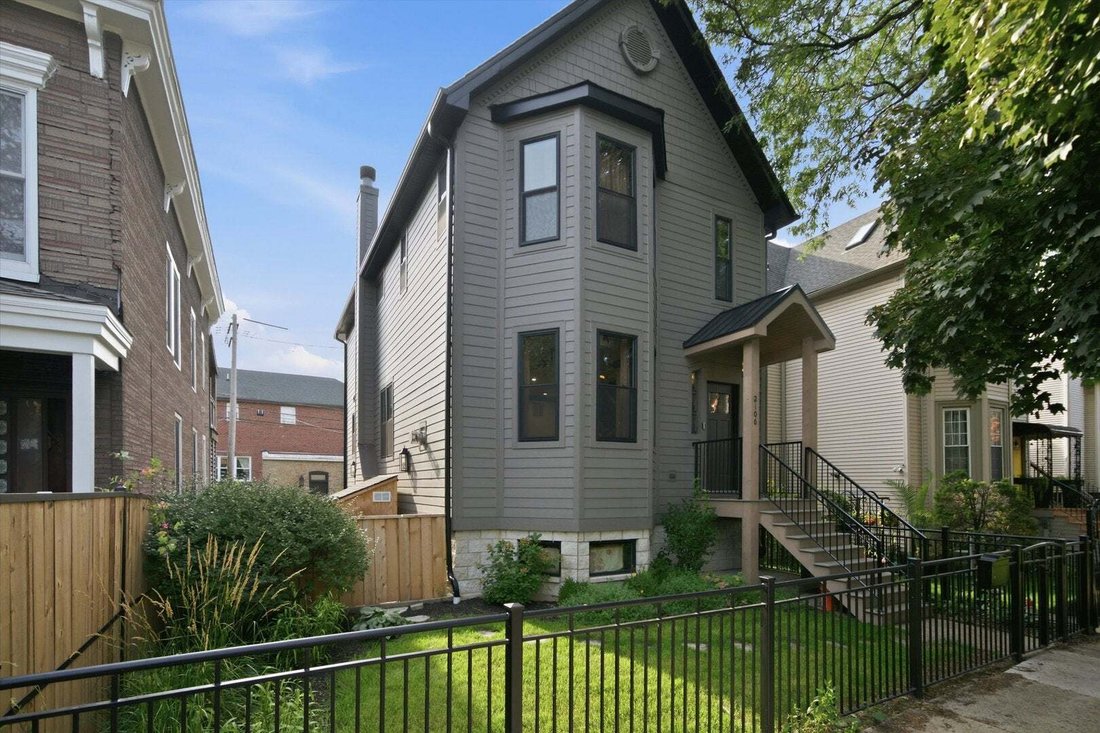 House in Chicago, Illinois, United States 2 - 18697683