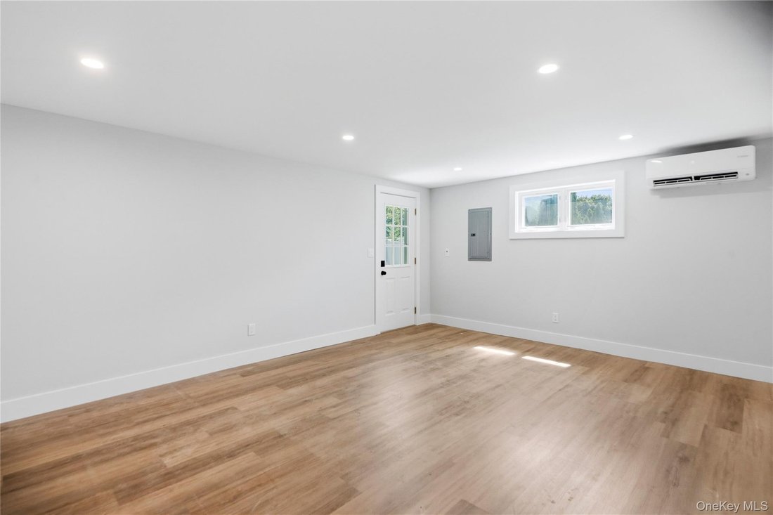Casa a Commack, New York, Stati Uniti 5 - 18698877