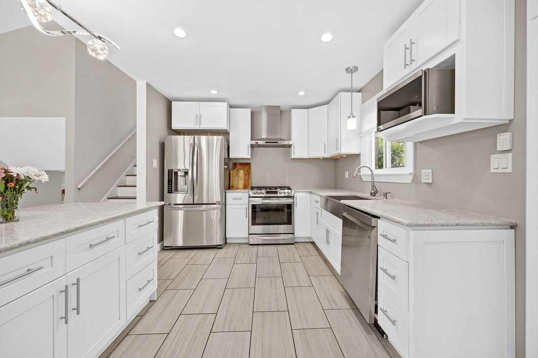 House in Morton Grove, Illinois, United States 3 - 18697693
