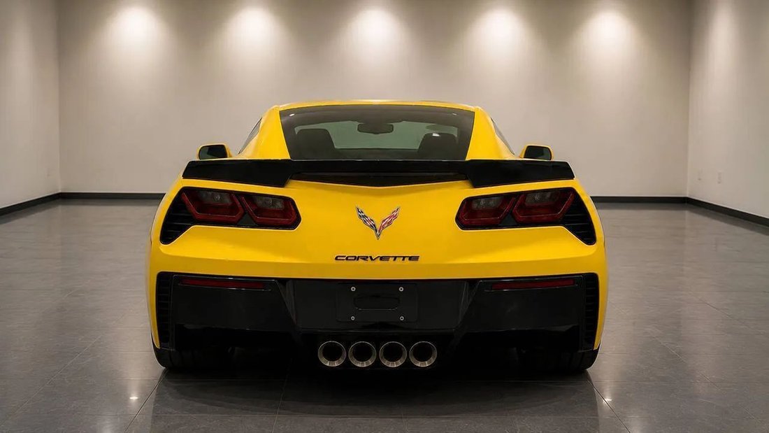 Coupe in Miami, FL, United States 4 - 18699679