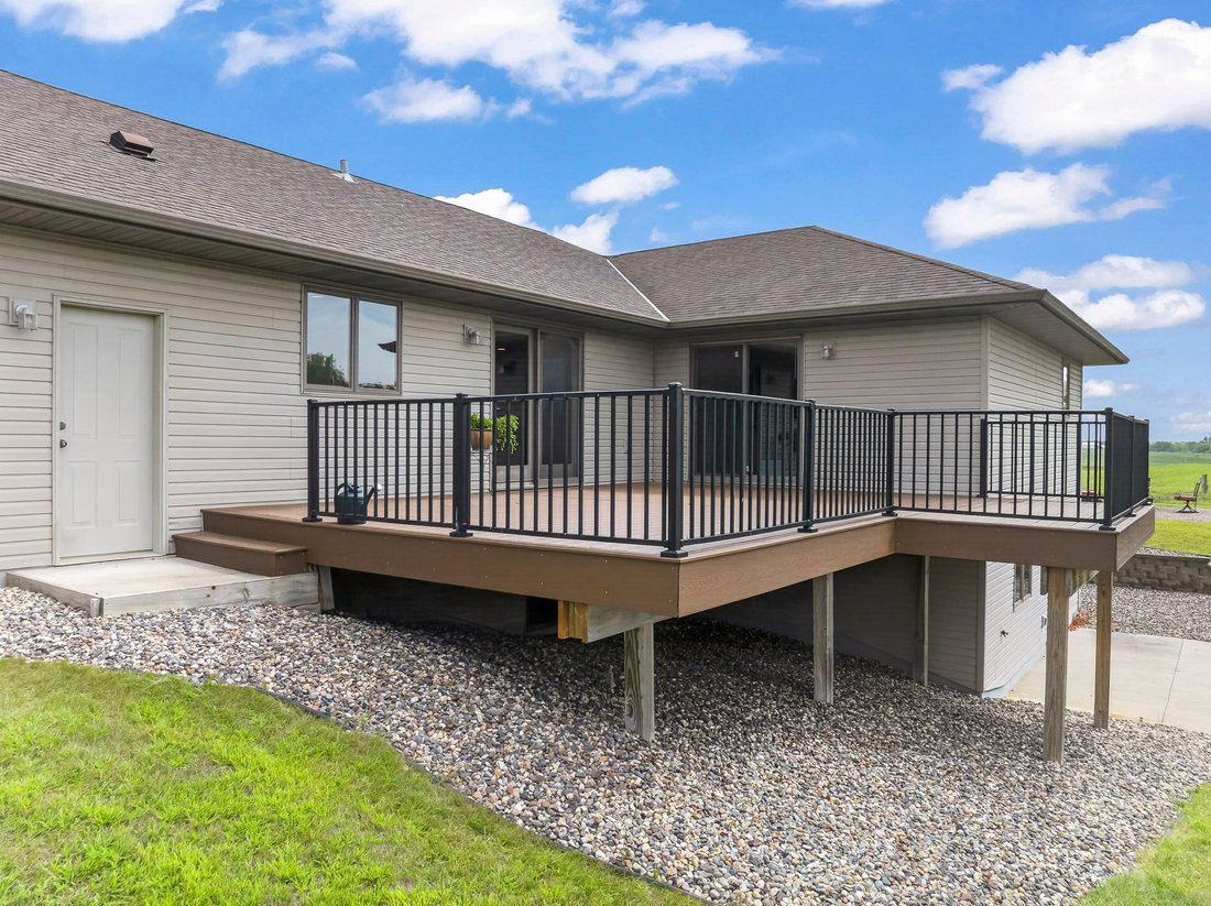 House in West Concord, Minnesota, United States 4 - 18698108