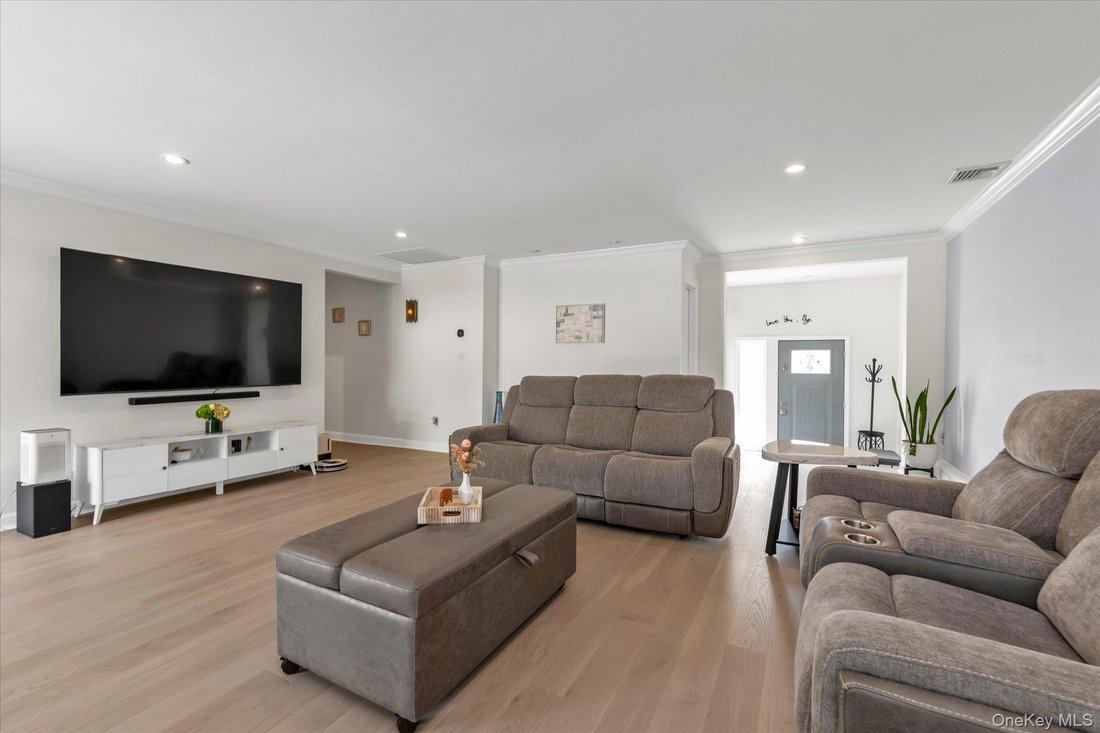 House in West Hempstead, New York, United States 4 - 18698902