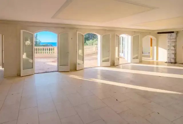 Villa in Saint-Jean-Cap-Ferrat, Provence-Alpes-Côte d'Azur, France 4 - 18358702