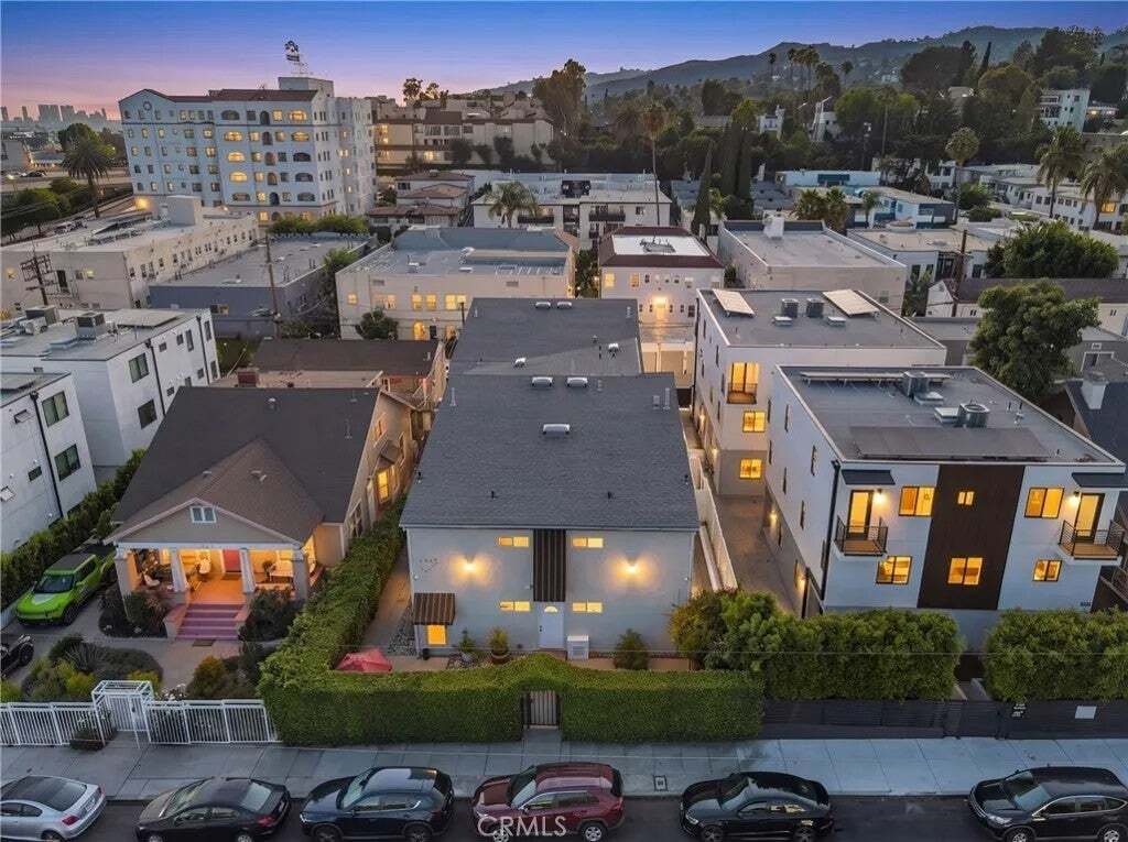 Los Angeles, California, United States 2 - 18698294