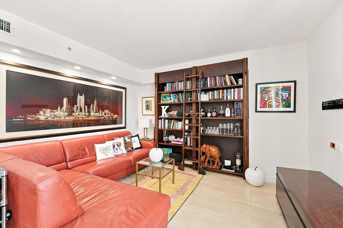 Condo in Miami Beach, Florida, United States 4 - 18698444