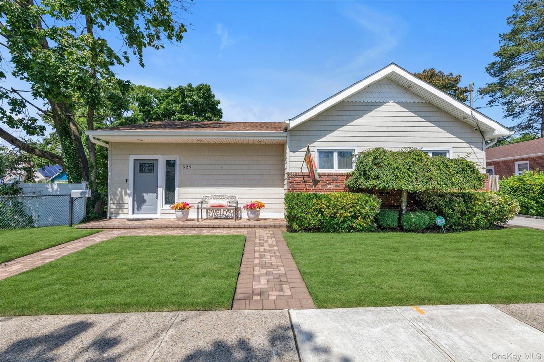 House in West Hempstead, New York, United States 1 - 18698902