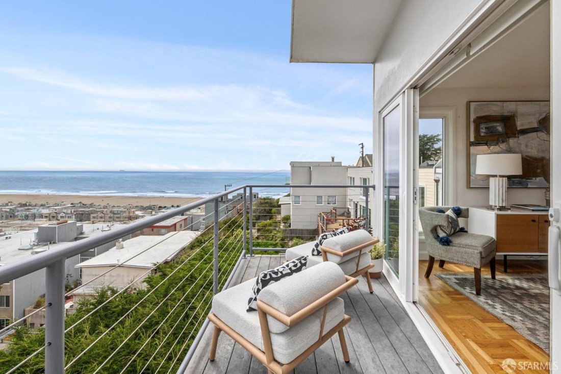 Condo in San Francisco, California, United States 3 - 18696810