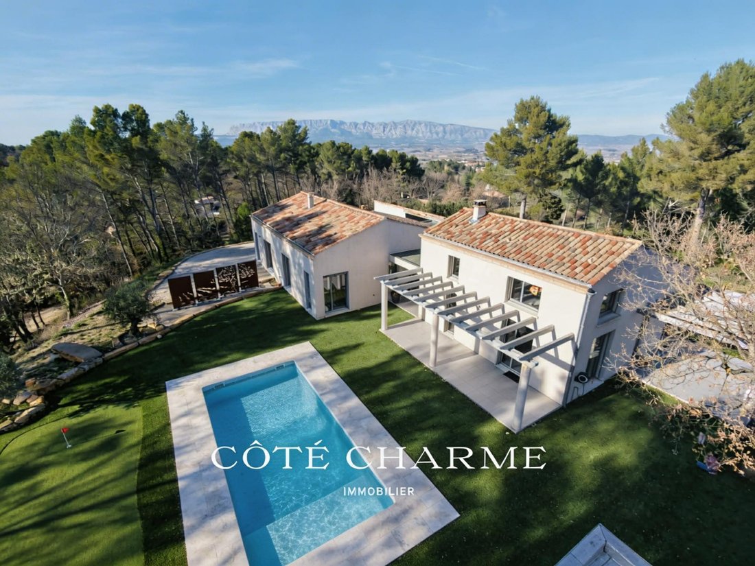 Villa in Trets, Provence-Alpes-Côte d'Azur, France 2 - 18696226