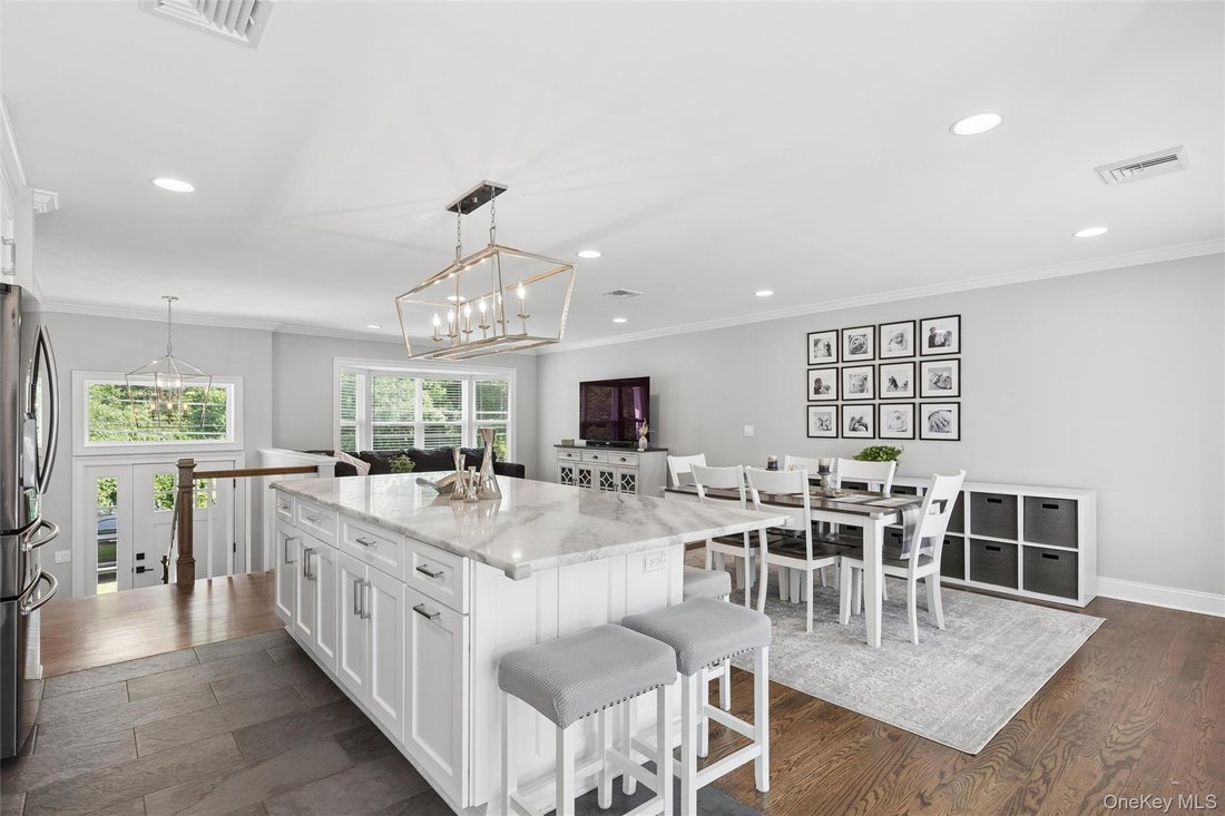 House in West Sayville, New York, United States 4 - 18698884