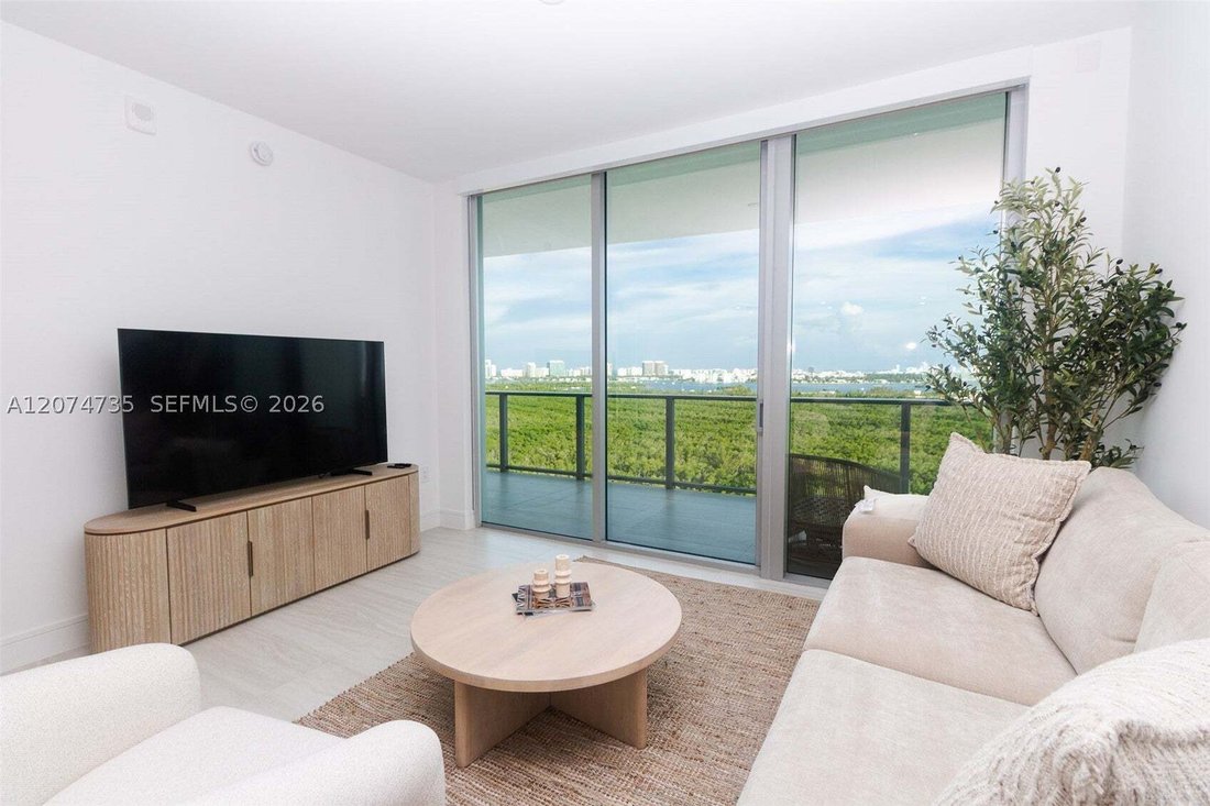 Condo in North Miami Beach, Florida, United States 5 - 18697331