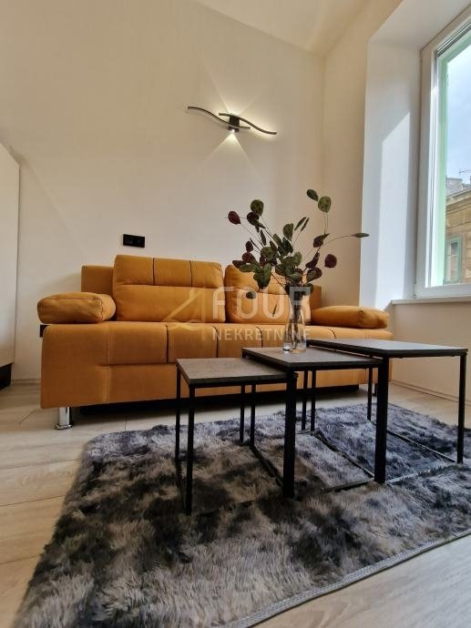 Apartment in Mjesni odbor Luka, Grad Rijeka, Primorje-Gorski Kotar County 1 - 18697842
