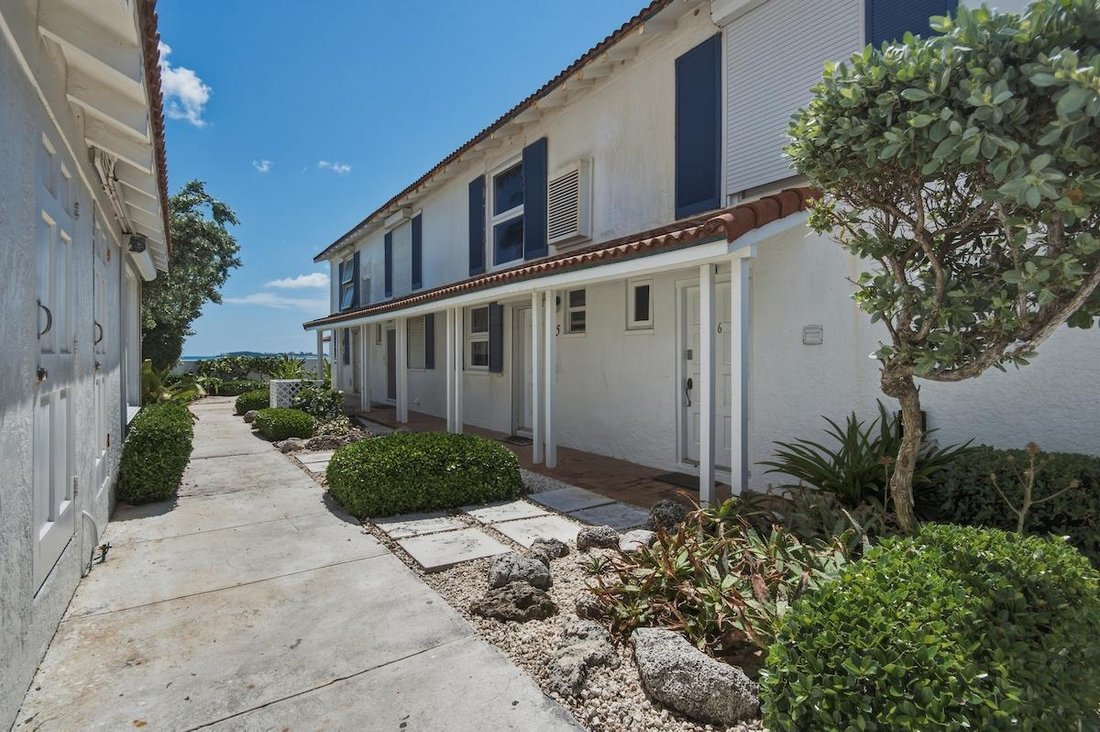Townhouse in Nassau, New Providence, The Bahamas 2 - 18696286