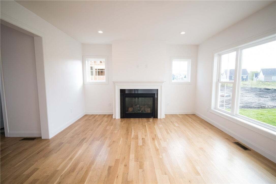House in Middletown, Rhode Island, United States 2 - 18697485