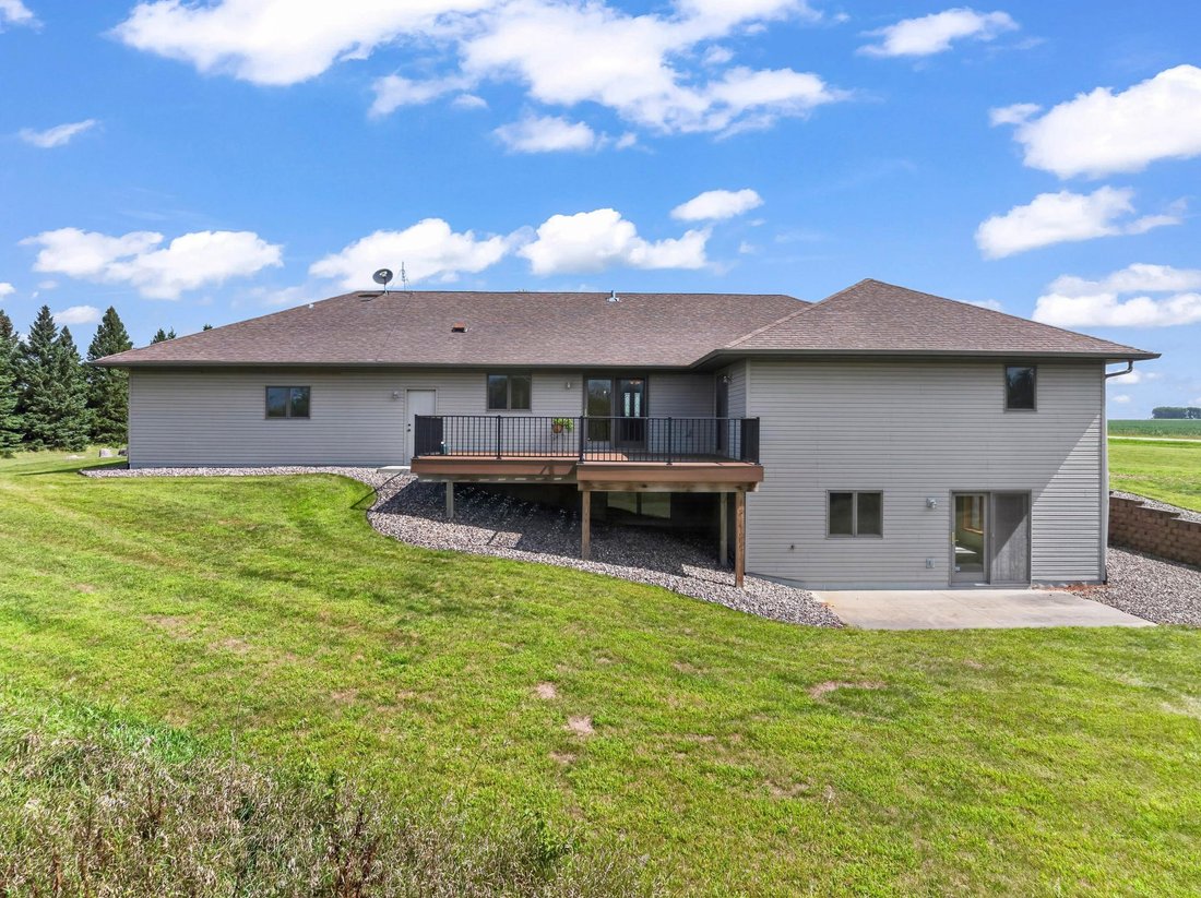 House in West Concord, Minnesota, United States 3 - 18698108