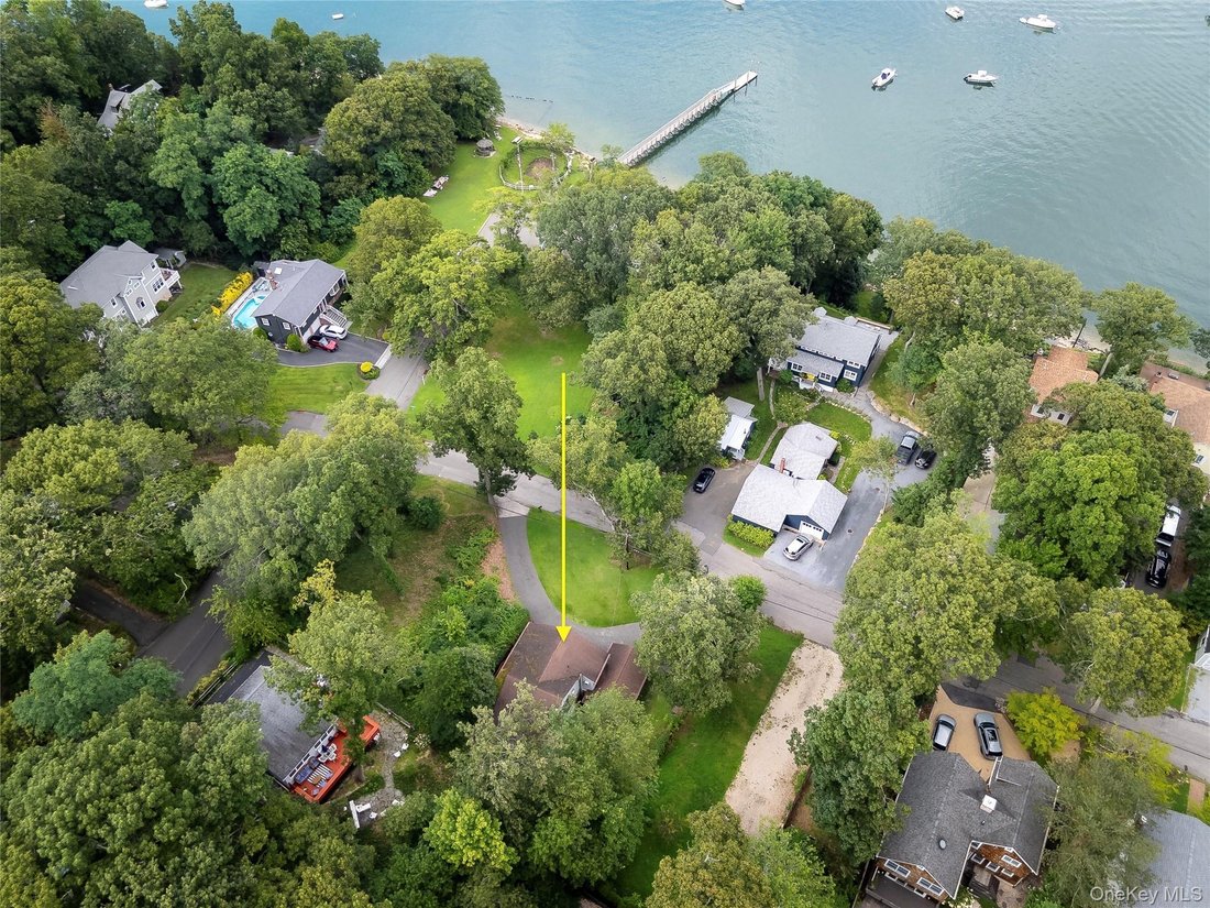 House in Setauket- East Setauket, New York, United States 1 - 18698909