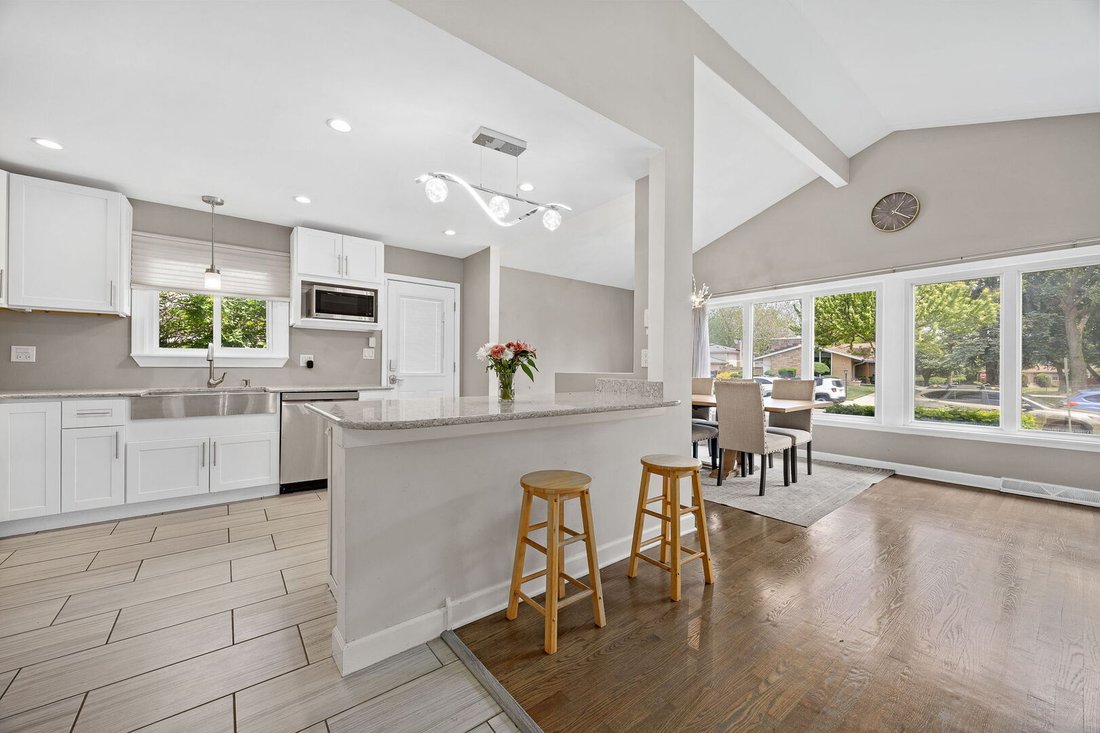 House in Morton Grove, Illinois, United States 5 - 18697693