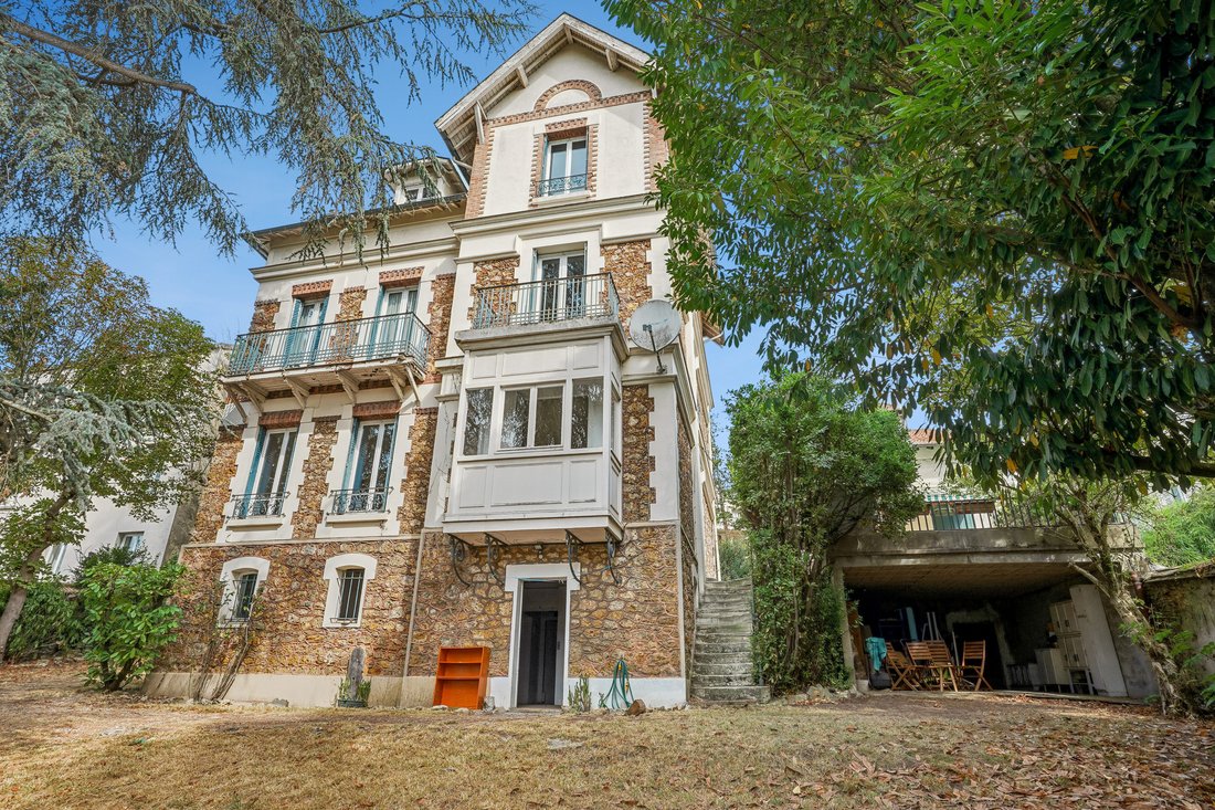 House in Centre-La Prairie, Ville-d'Avray, France 1 - 18696024