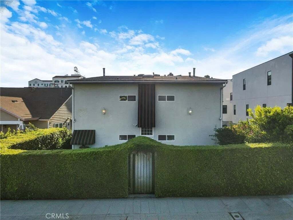 Los Angeles, California, United States 5 - 18698294