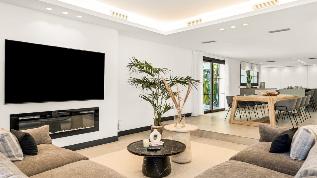Villa in Rio Real, Marbella, Andalusia 5 - 18698600