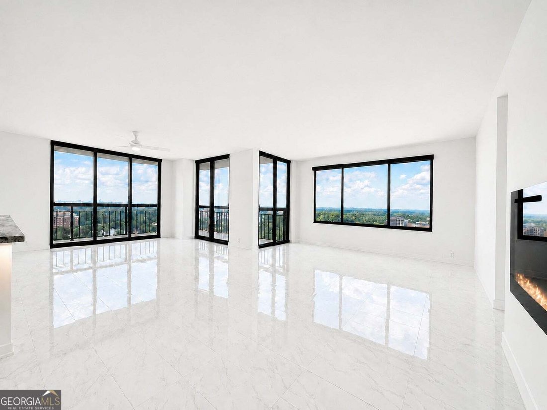 Condo in Atlanta, Georgia, United States 1 - 18698477