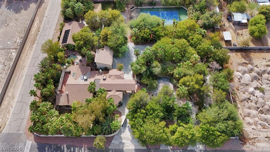House in Las Vegas, Nevada, United States 5 - 18696944