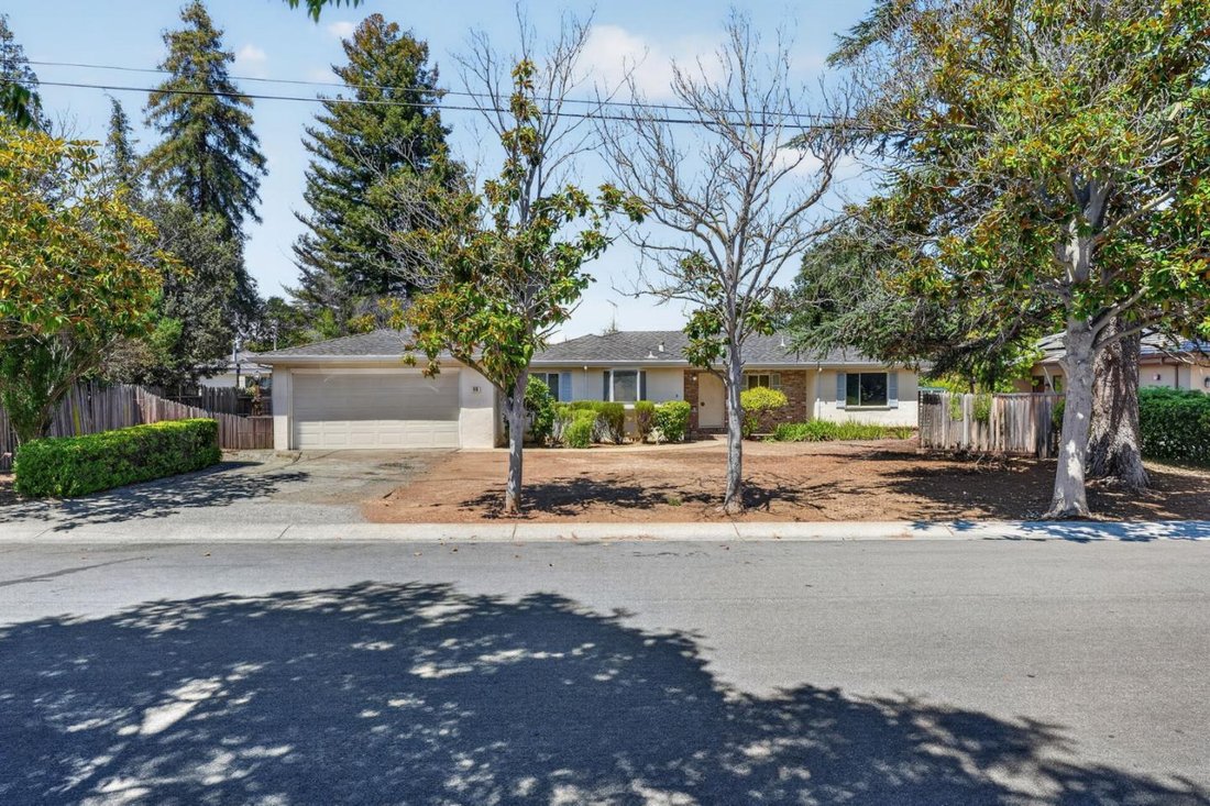 House in Los Altos Hills, California, United States 3 - 18697907