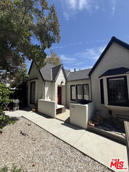House in Los Angeles, California, United States 1 - 18698972