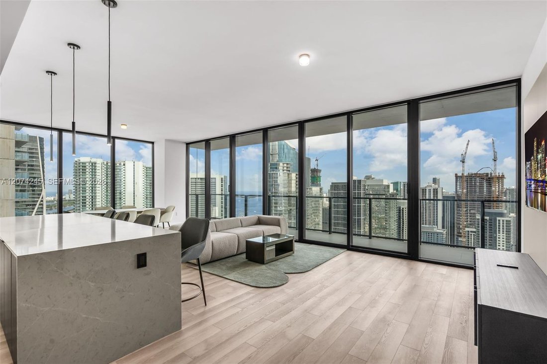 Condo in Miami, Florida, United States 1 - 18698986