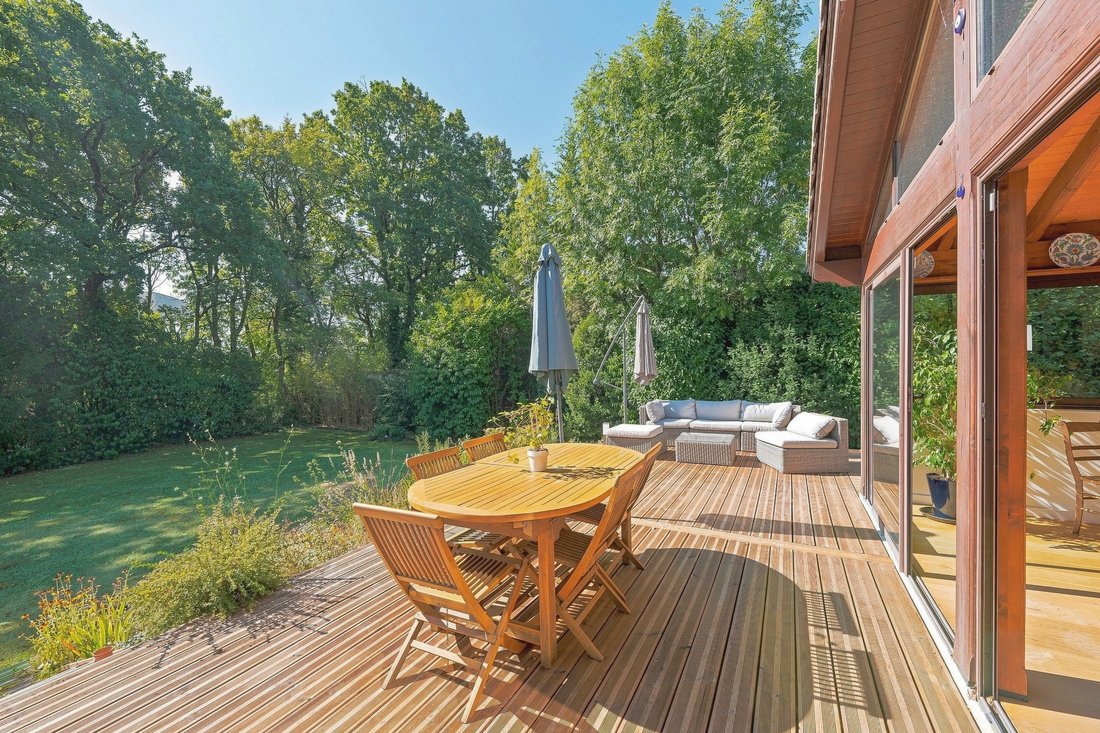 House in Divonne-les-Bains, Auvergne-Rhône-Alpes, France 2 - 18696631