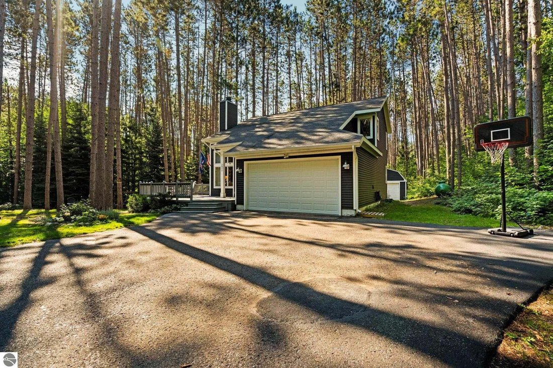 Haus in Central Lake, Michigan, Vereinigte Staaten 2 - 18697472