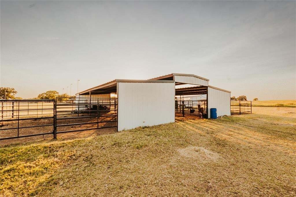 Corps de ferme à Grandview, Texas, États-Unis 3 - 18698551