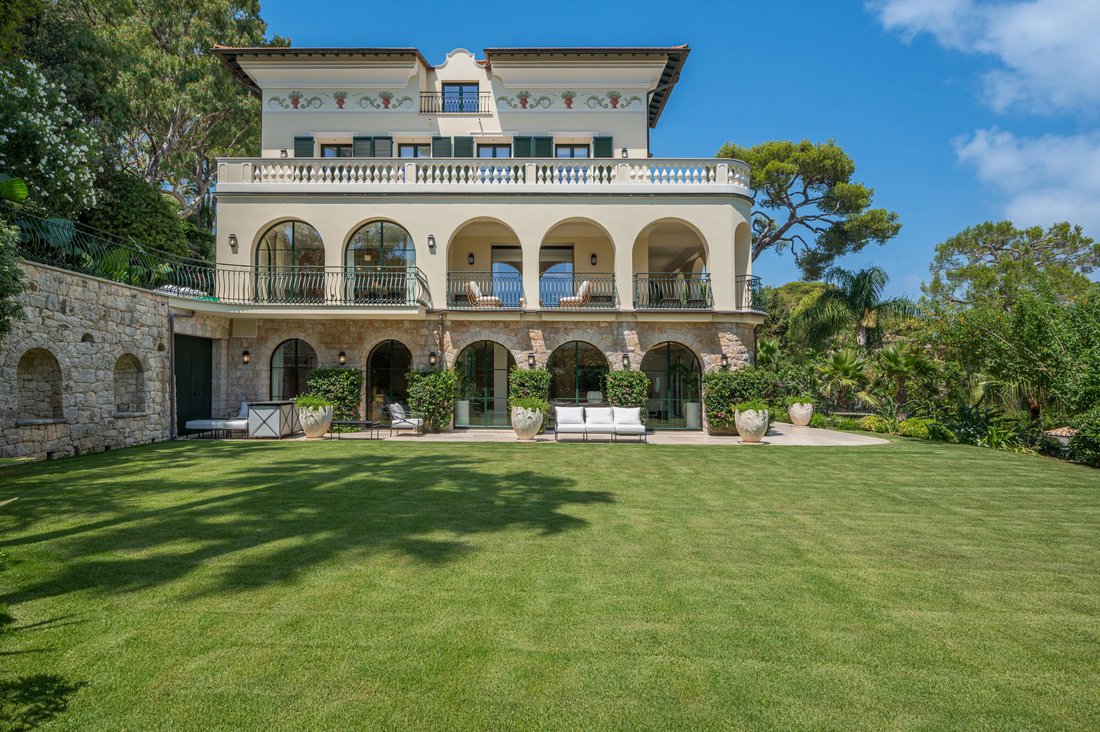Villa à Saint-Jean-Cap-Ferrat, Provence-Alpes-Côte d'Azur, France 2 - 18695948