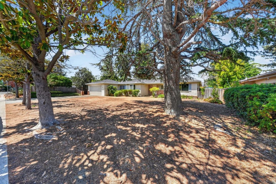 House in Los Altos Hills, California, United States 5 - 18697907
