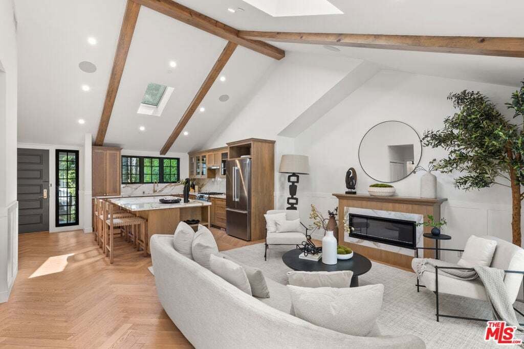 House in Los Angeles, California, United States 4 - 18697060