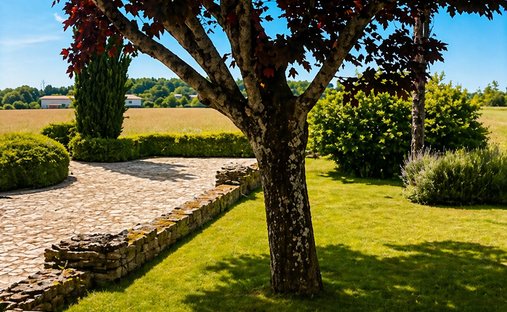 Castle in Fargues-Saint-Hilaire, Nouvelle-Aquitaine, France 1