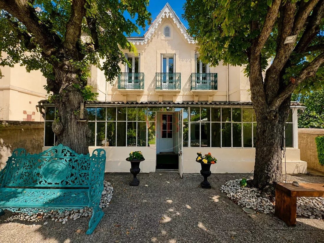 Villa in Est-Repentance-Les Trois Bons Dieux, Aix-en-Provence, France 2 - 18699042