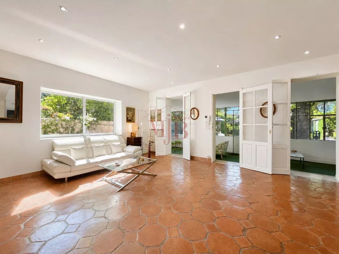 Villa in Est-Repentance-Les Trois Bons Dieux, Aix-en-Provence, France 4 - 18699042