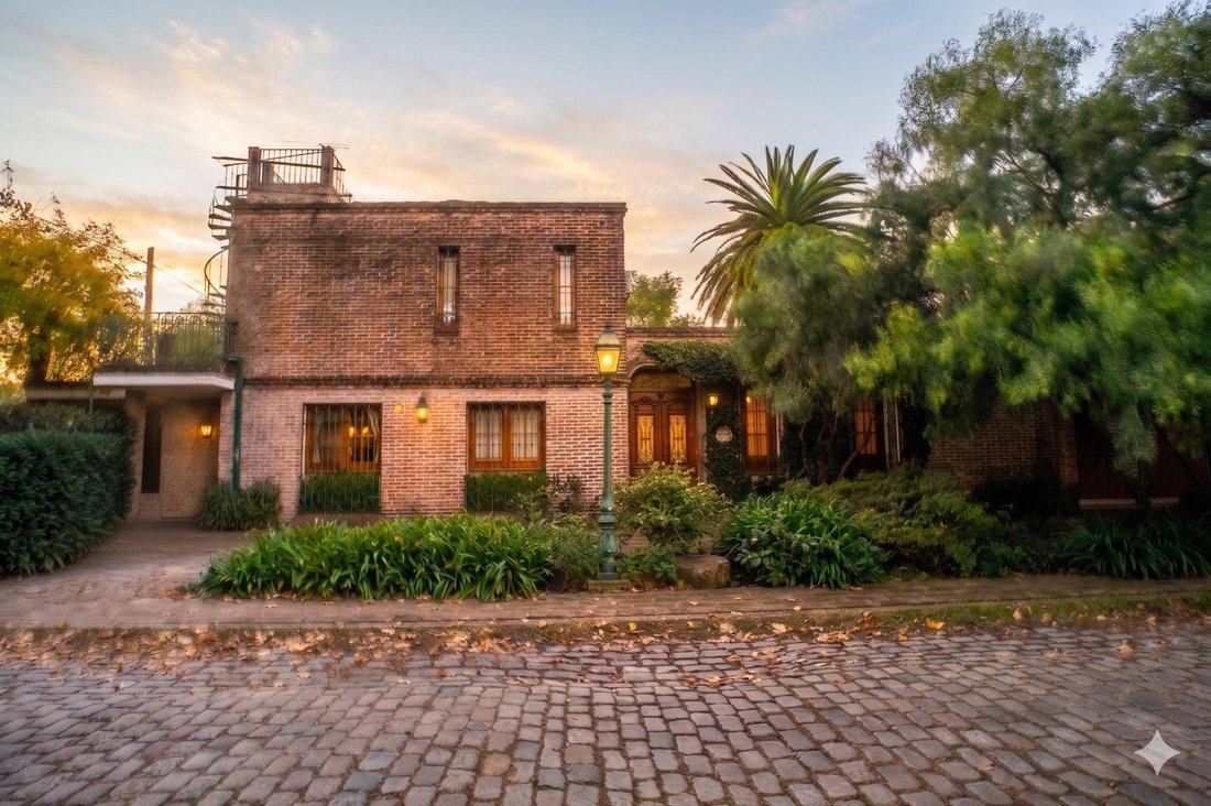House in San Isidro, Buenos Aires Province, Argentina 2 - 18696343