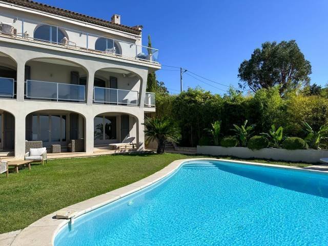 Villa in Cannes, Provence-Alpes-Côte d'Azur, France 2 - 15502746