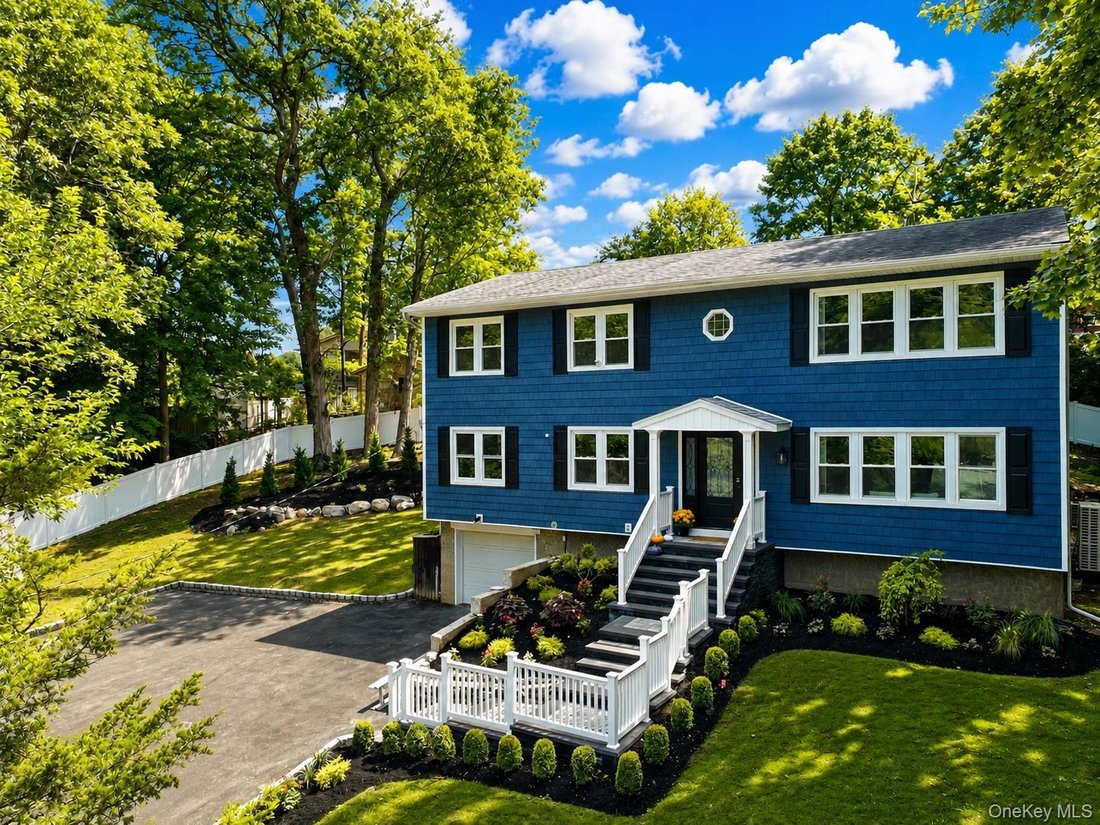 House in Halesite, New York, United States 2 - 18697256