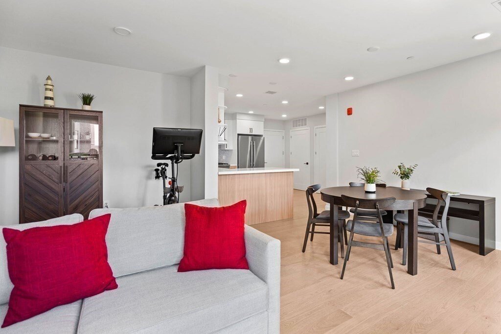 Condo in Boston, Massachusetts, United States 5 - 18698911